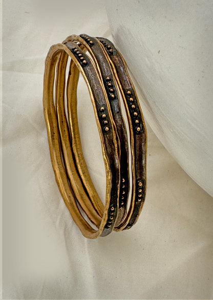 Trace bangles