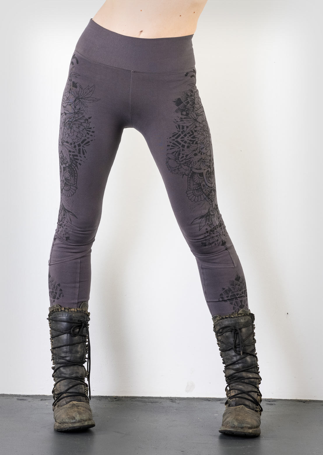 Tribal flower leggings