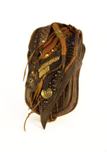 Load image into Gallery viewer, Hand made leather pouch

