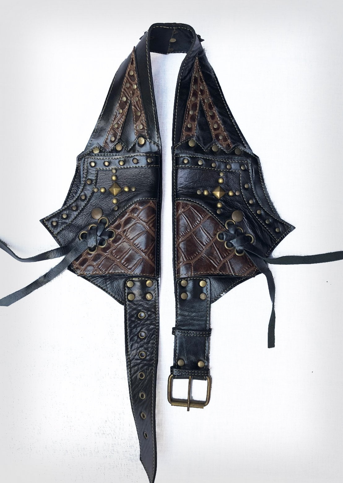 Leather skin pocket belt
